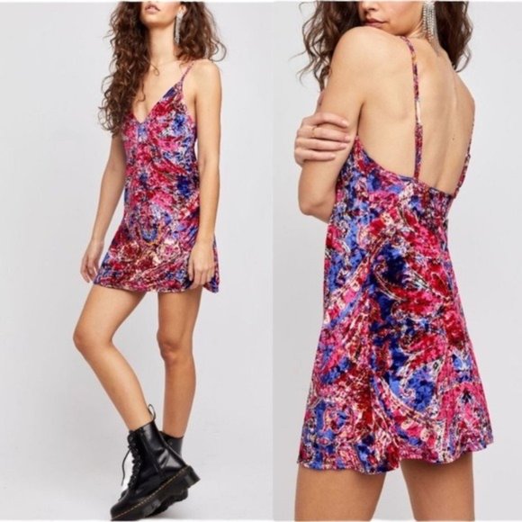 FREE PEOPLE Enchanted Mini Slip Dress NWT - Size Medium - Picture 1 of 9
